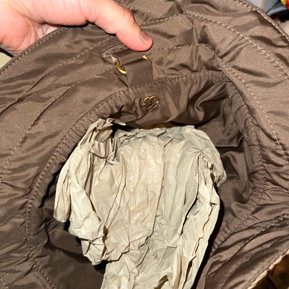 Authentic Gucci bucket hat - Picture 6 of 9
